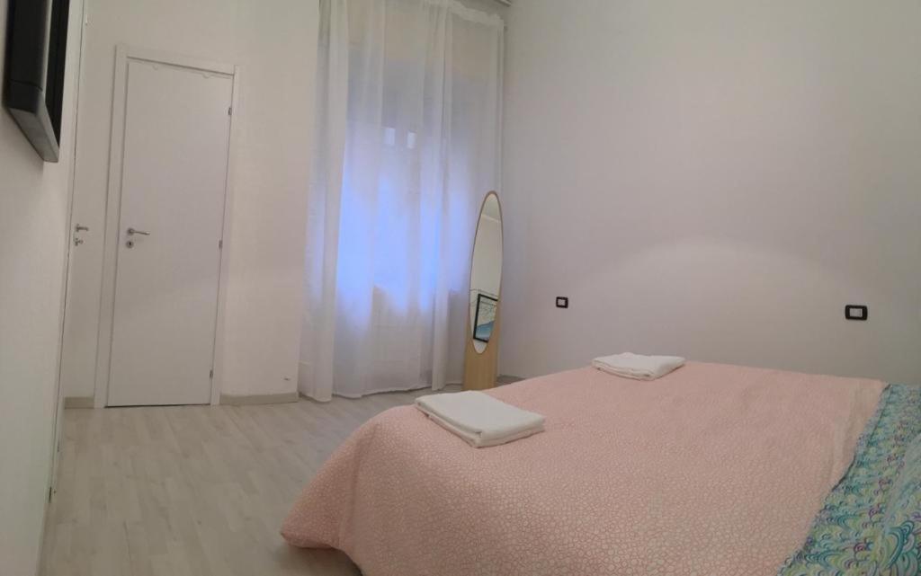 Milan Nice Flat In Red Metro Экстерьер фото